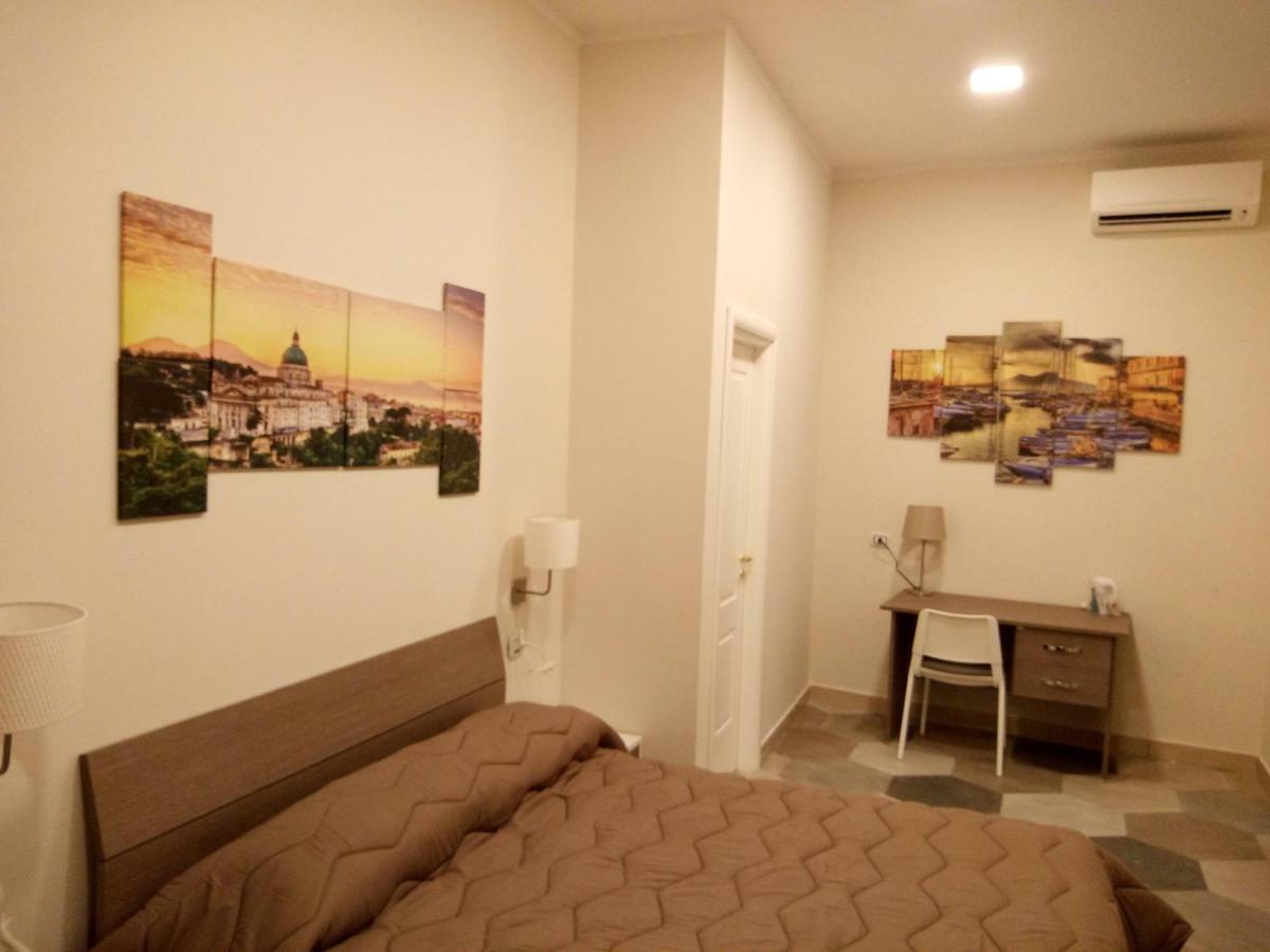 B&B La Dimora Del Conte Napoli Bagian luar foto