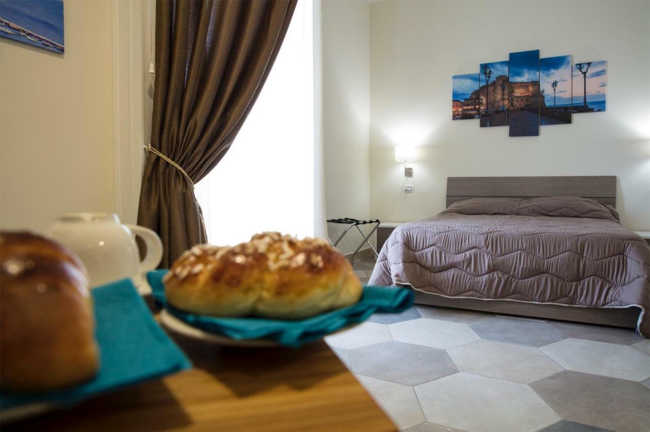 B&B La Dimora Del Conte Napoli Bagian luar foto