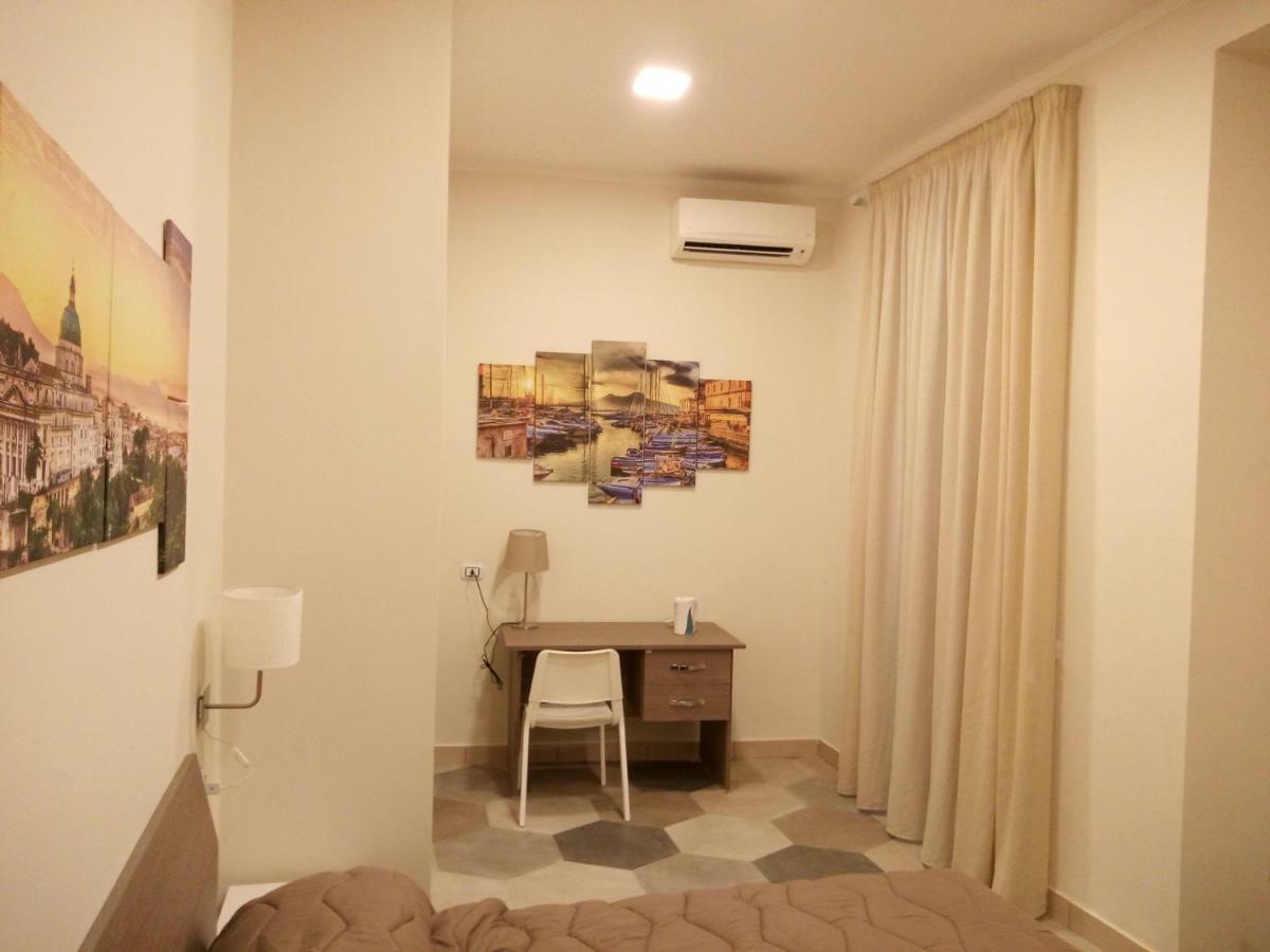 B&B La Dimora Del Conte Napoli Bagian luar foto