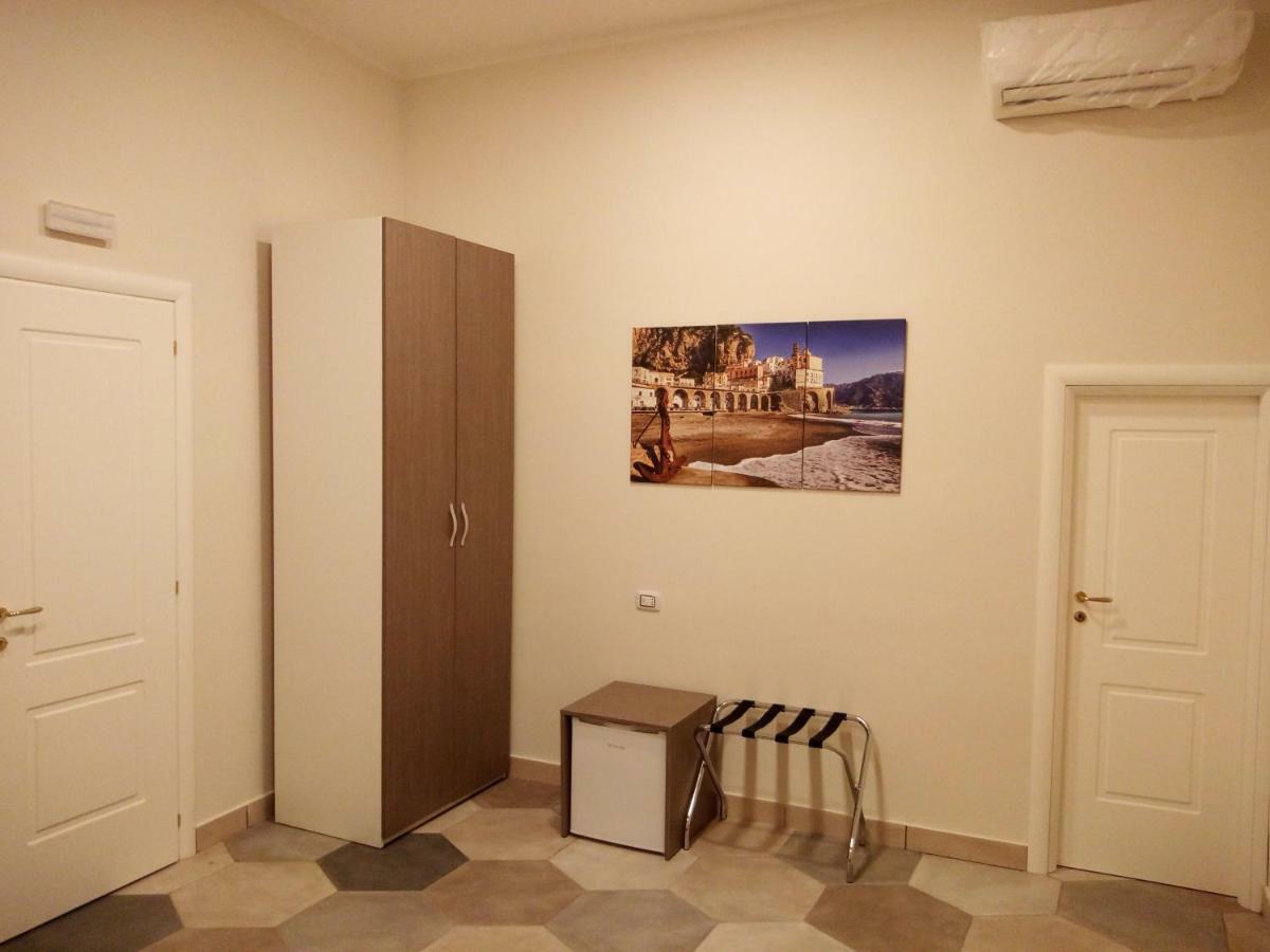 B&B La Dimora Del Conte Napoli Bagian luar foto