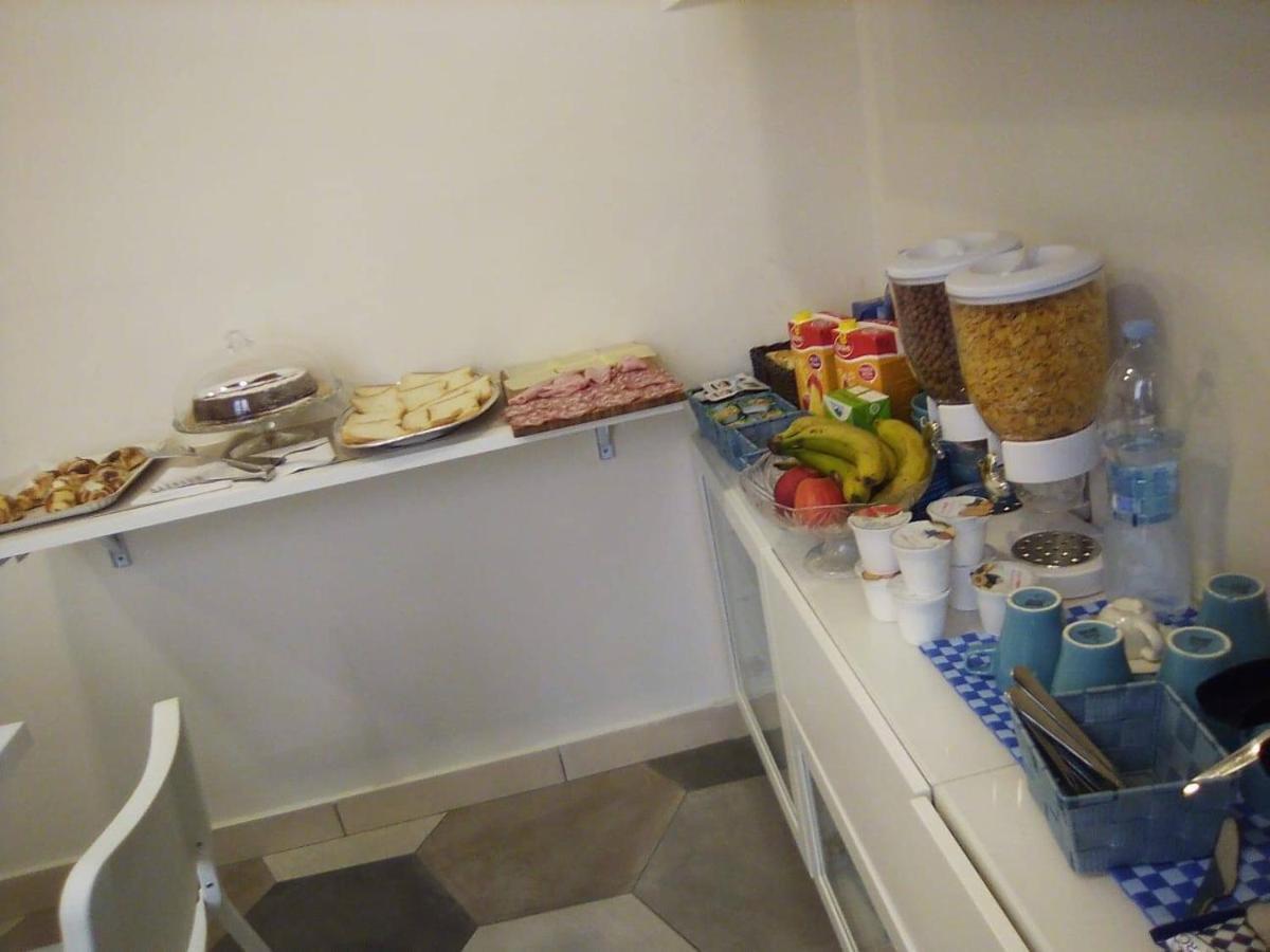 B&B La Dimora Del Conte Napoli Bagian luar foto